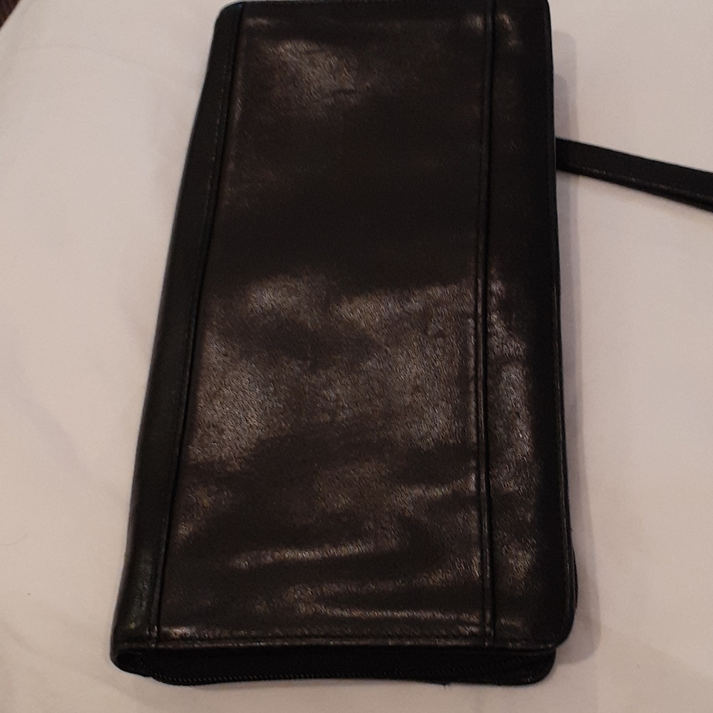 Tumi Document Holder. - image 3